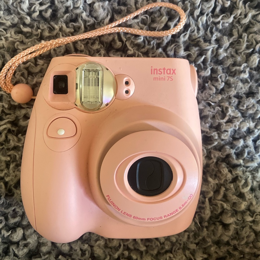 Polaroid camera instax mini